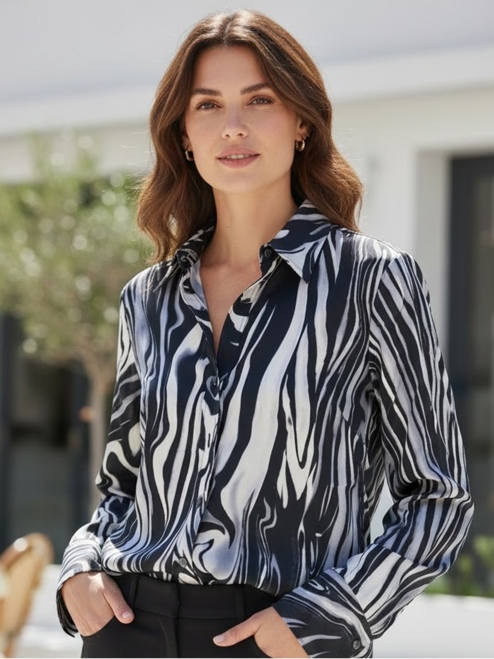 NWT Ladies Paperwhite Black/White Blouse size 12